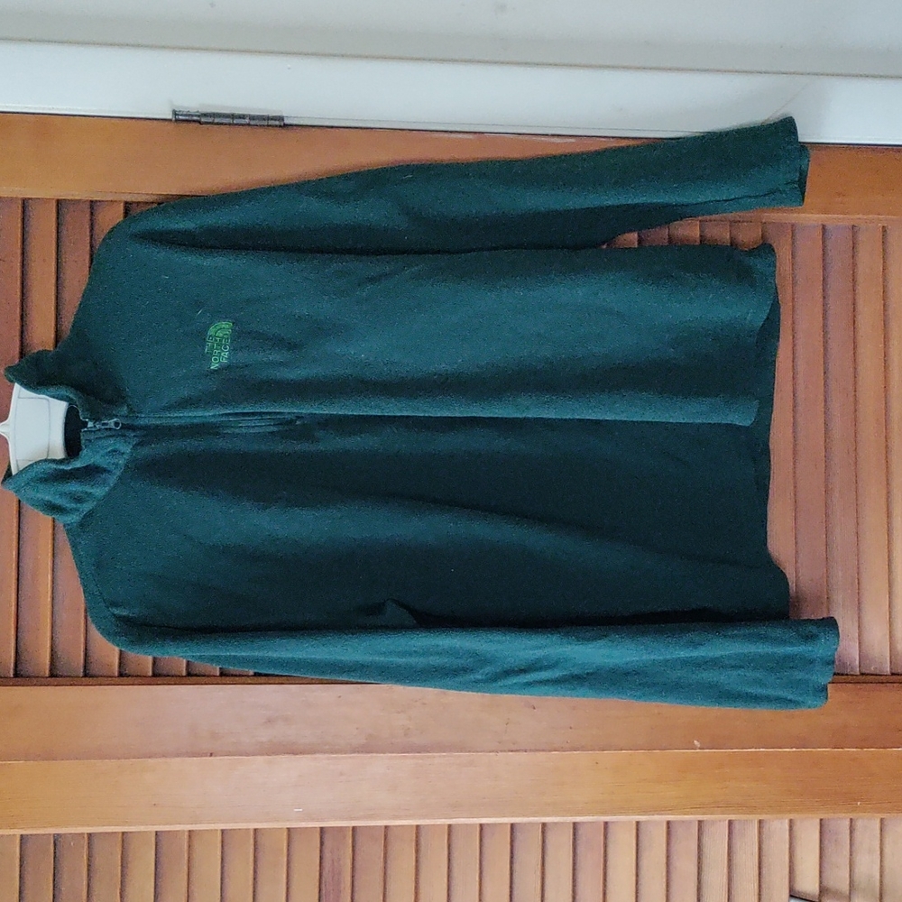The North face men's size medium green quarter zip fleece.